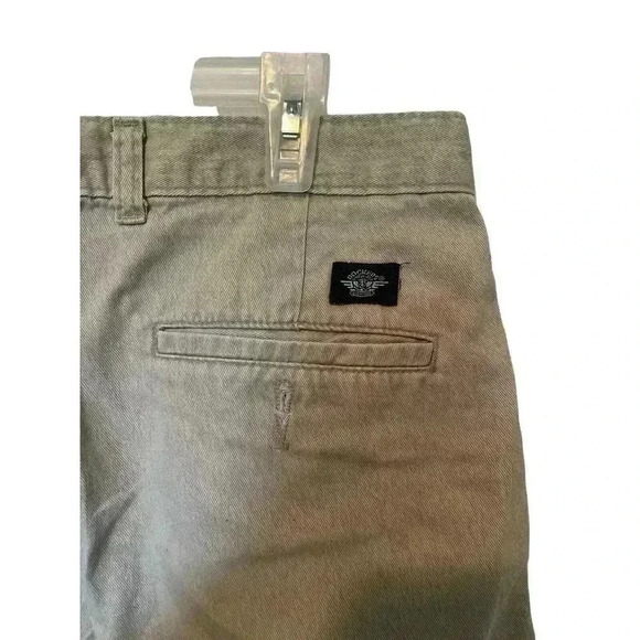 Men's Beige Pleated Shorts by Dockers, size 34 - Picture 3 of 3